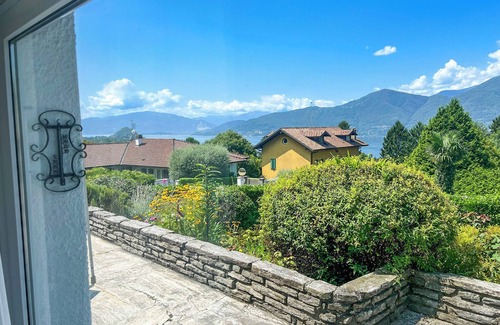 Betulla Casa | Casa unifamiliar de 3½ dormitorios con jardín en una zona tranquila y soleada