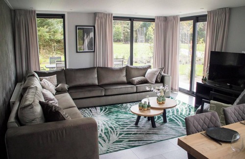 Biddinghuizen Casa | Detached bungalow with 4 bedrooms, 3 bathrooms and a sauna