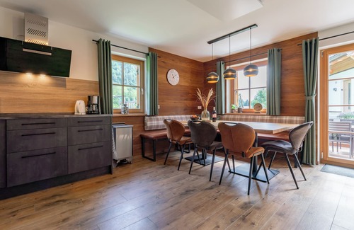 Donnersbachwald Chalet De Esquí | Detached chalet with wood-burning stove & sauna
