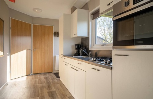 Linden Casa | Detached chalet with three bedrooms, one bathroom and a dishwasher