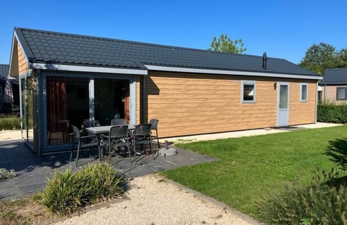 Linden Casa | Detached chalet with two bedrooms, one bathroom and a dishwasher