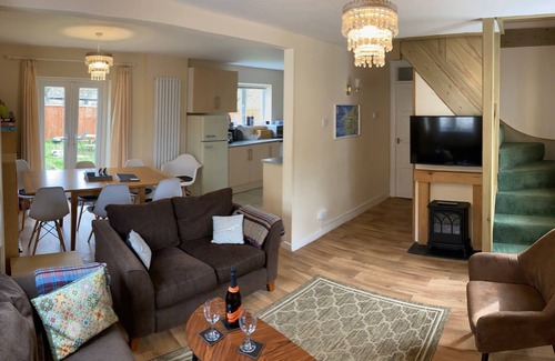 Pembroke Casa | Detached Cottage In Pembrokeshire Coast National Park, one mile from beach
