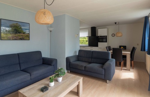 Noordwolde Casa | Detached holiday bungalow for six people