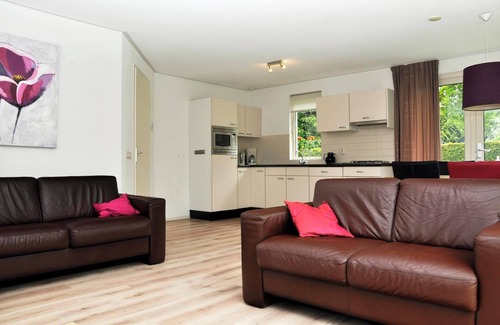 Noordwolde Casa | Detached holiday bungalow for eight people