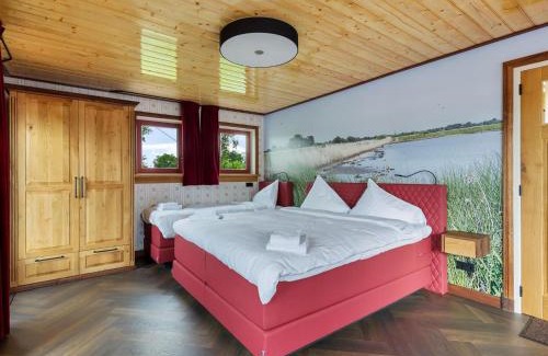 Jistrum Casa | Detached Home in Friesland by Canal