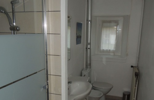 Commarin Casa | Detached house 170m2, enclosed garden 1000m2, 10 people, near Lac de Panthier