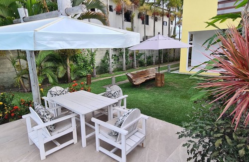 Taperapua Beach Casa | Detached house on a plot of 880m² with 4 bedrooms, swimming pool 400m from the beach.