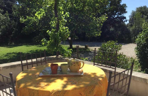 Aureille Casa | En el corazón del parque natural de Alpilles bonita casa independiente con piscina privéee SECURISEE y amplio jardín