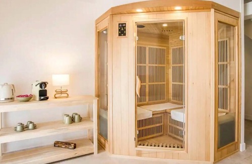 Ranville Apartamento | Detached house with jacuzzi and sauna in Normandy