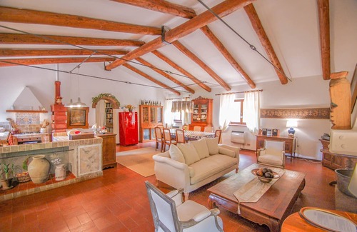 Collicello Casa | Detached house with private pool, ping pong/table football, soccer field