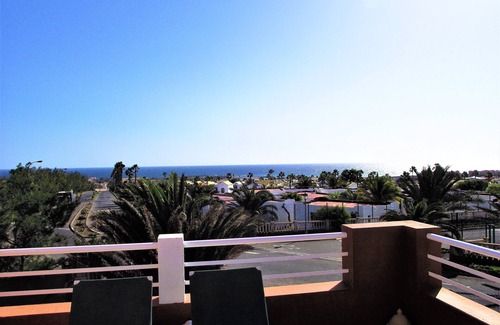 Caleta de Fuste Villa | Villa altamente calificada y actualizada con vistas panorámicas al mar, wifi gratuito!