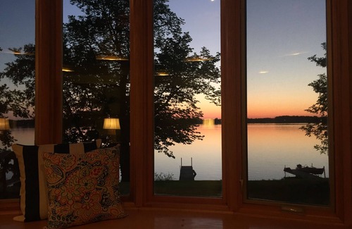Detroit Lakes Casa | DETROIT LAKE HOME CON HERMOSAS VISTAS AL SOL!