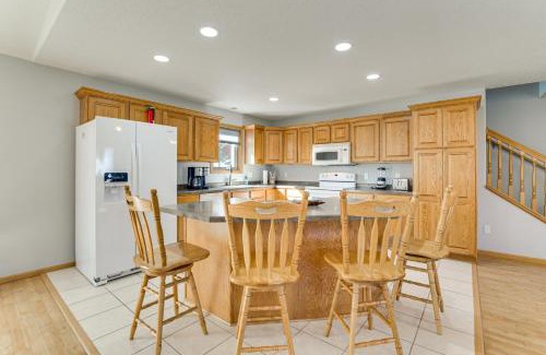 Detroit Lakes Casa | Detroit Lakes Home Walk to Marina!