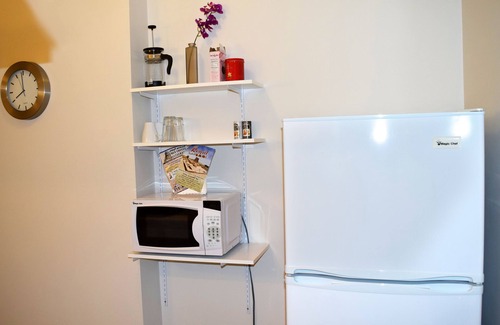 Hamtramck Apartamento | Detroit Vacation Rental