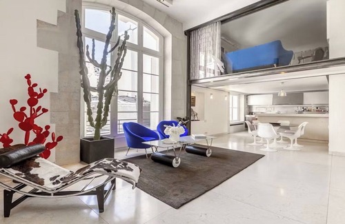 Saint-Germain-des-Pres Apartamento | DEUX MAGOTS 280M2TRIPLEX BUILT ON REMAINING WALL OF 13TH CENT ABBAYE ST GERMAIN