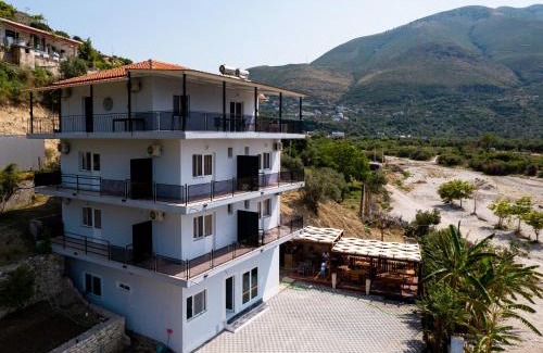 Borsh Hotel | Deve Mar Hotel