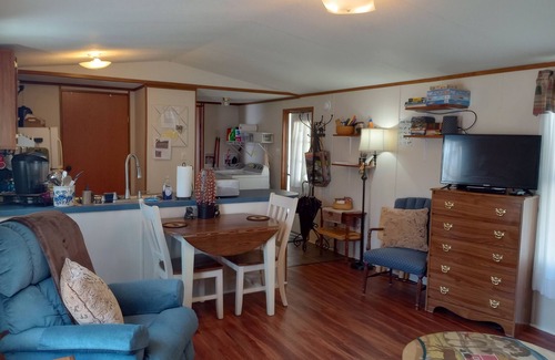 Roan Mountain Casa | Devine Black Bear Retreat a welcoming, cozy, peaceful farm in Roan Mountain, TN