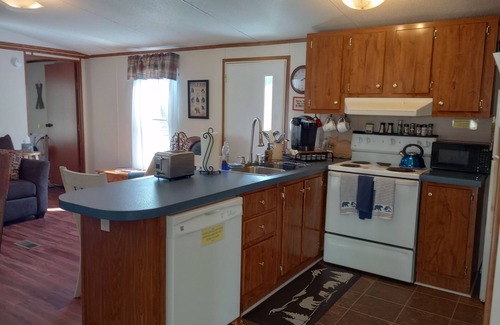Roan Mountain Casa | Devine Black Bear Retreat a welcoming, cozy, peaceful farm in Roan Mountain, TN