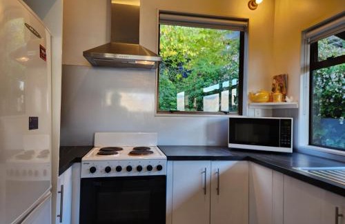 Fernhill Casa | Devine Hideaway - Family Rustic Kiwi Bach - Beautiful Lake Views