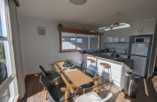 Devonport Casa | Devonport’s Relax @ Manning