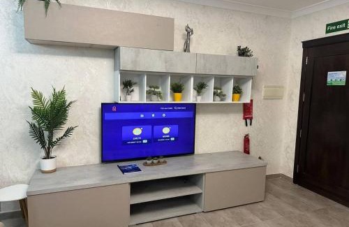 Bugibba Apartamento | Devonshire Flats 2bed - Bugibba Square By Homely