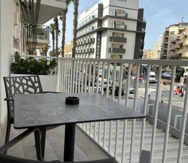 Bugibba Apartamento | Devonshire Flats 2bed - Bugibba Square By Homely