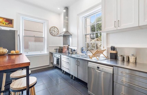 North Hobart Casa | Devonshire House Luxury with a Fascinating History