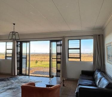 Msukaligwa Casa | Dewdrop Farm Stay