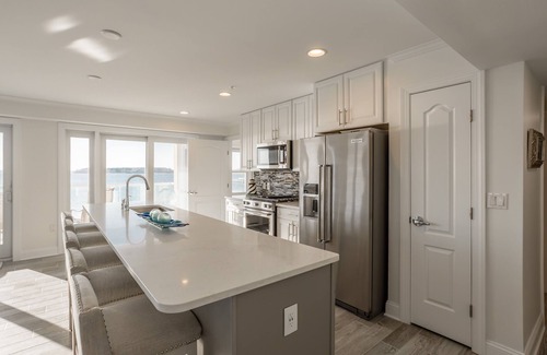 Dewey Beach Condominio | Condominio frente a la playa en el centro de Dewey Beach Capacidad para 10 personas Servicios disponibles