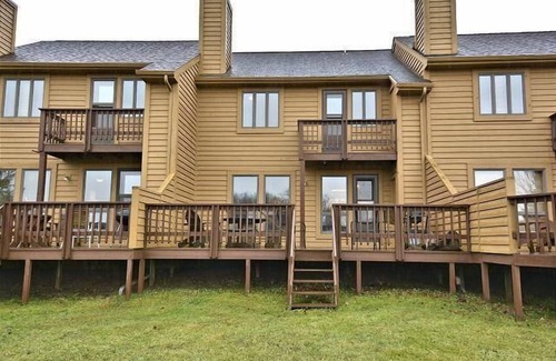Davis Condominio | Casa de pueblo actualizada! Cerca de Canaan / whitegrass skiing! ¡Mascota amigable! Duerme 8!