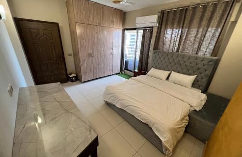 Islamabad Apartamento | DHA The Terrace Loft 3 Bedrooms AQZ Apartments