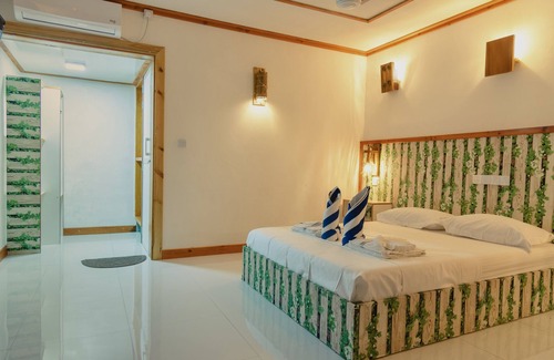 Mahibadhoo Cama Y Desayuno | Dhamana Beach is located on the Sunrise Beach of Mahibadhoo, Maldives.