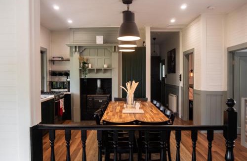 Hepburn Springs Casa | Di Maggio House - Luxury interiors - Free Parking and Wi-Fi