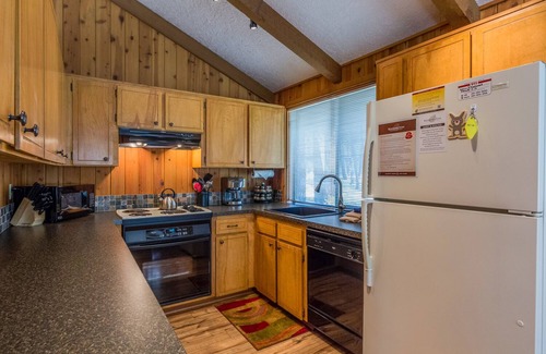 Mountain Village East Casa | 2 Master King Suite Retreat, Dog Loving, remodelación de la cocina nueva, jacuzzi - DIAM23