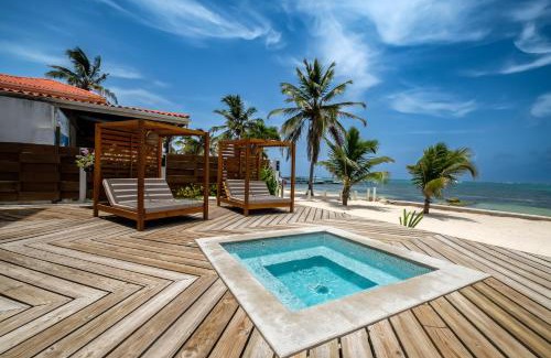 San Pedro Hotel | Diamante Beachfront Suites