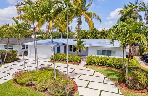 Central Fort Lauderdale Casa | DIAMOND ESTATES: FT LAUDERDALE - 4 QUEEN, 2 FULL, 2 FULL BATH, POOL & PATIO AREA