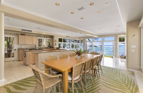 Diamond Head - Kapahulu - St. Louis Casa | Diamond Head Surf House: Gold Coast Oceanfront Home w/AC & Gorgeous Views