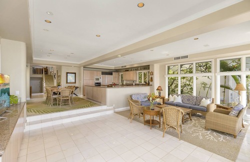 Diamond Head - Kapahulu - St. Louis Casa | Diamond Head Surf House: Gold Coast Oceanfront Home w/AC & Gorgeous Views