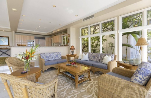 Diamond Head - Kapahulu - St. Louis Casa | Diamond Head Surf House: Gold Coast Oceanfront Home w/AC & Gorgeous Views