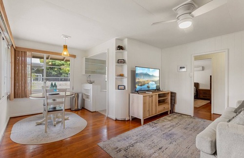 Diamond Head - Kapahulu - St. Louis Apartamento | Diamond Head | Walkable | AC, WD, Kitchen, Parking