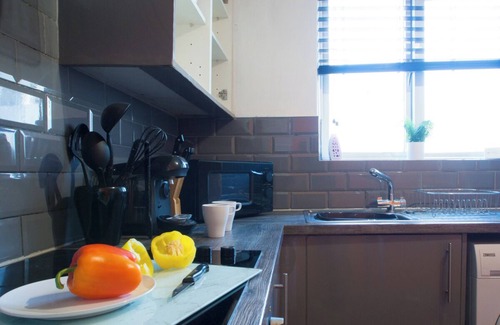 Sheffield Casa | Diamond House, Sheffield: Lovely 3 bedroom centrally-located, industrial styled.
