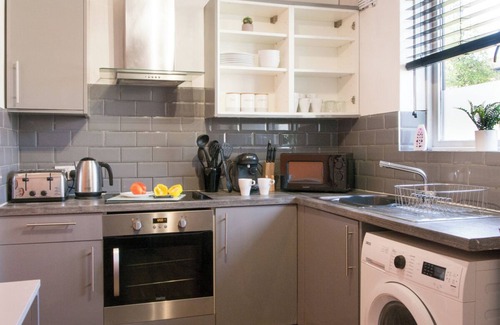 Sheffield Casa | Diamond House, Sheffield: Lovely 3 bedroom centrally-located, industrial styled.