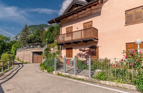 San Lorenzo Dorsino Apartamento | Diamond- Relaxation on Lake Molveno Paganella. Spacious, quiet... TOP!