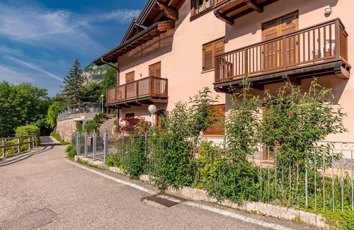San Lorenzo Dorsino Apartamento | Diamond- Relaxation on Lake Molveno Paganella. Spacious, quiet... TOP!
