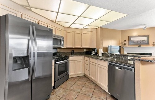 Pigeon Forge Villa | Diamond Resorts Sunrise Ridge Resort - 1 Bed Accessible Roll in Shower