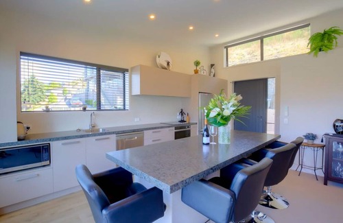 Queenstown Apartamento | Vistas expansivas de la montaña y del lago | Sola planta | Barbacoa y balcón