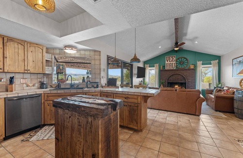 Wickenburg Casa | Diamondback Ranch- Horse Stalls Inc! /RV Hook ups