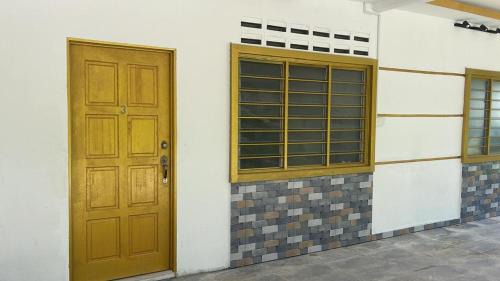 Muadzam Shah Casa | Dian 2 Rooms Family House