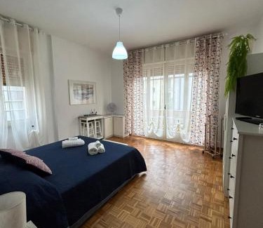 Diano Marina Apartamento | Diano Marina: Luminoso quadrilocale 4 passi dal mare e ai servizi. Posto auto riservato.