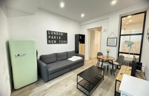 Barrio de La Latina Apartamento | Dianthus House